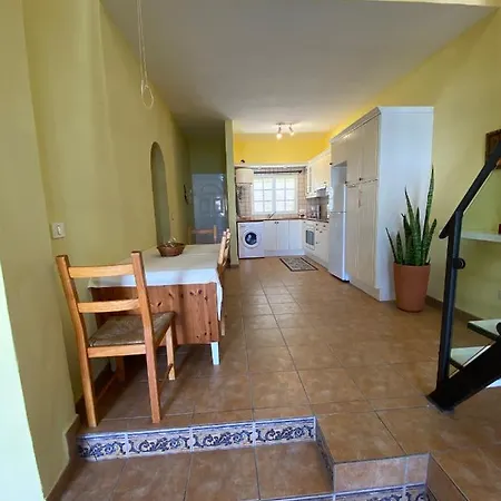 別荘 Casa Amarilla